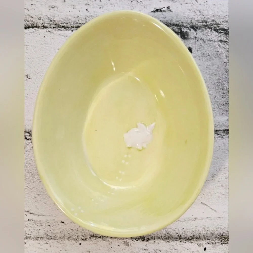 2005 Set of 4 William-Sonoma Easter Egg Shaped Bowls